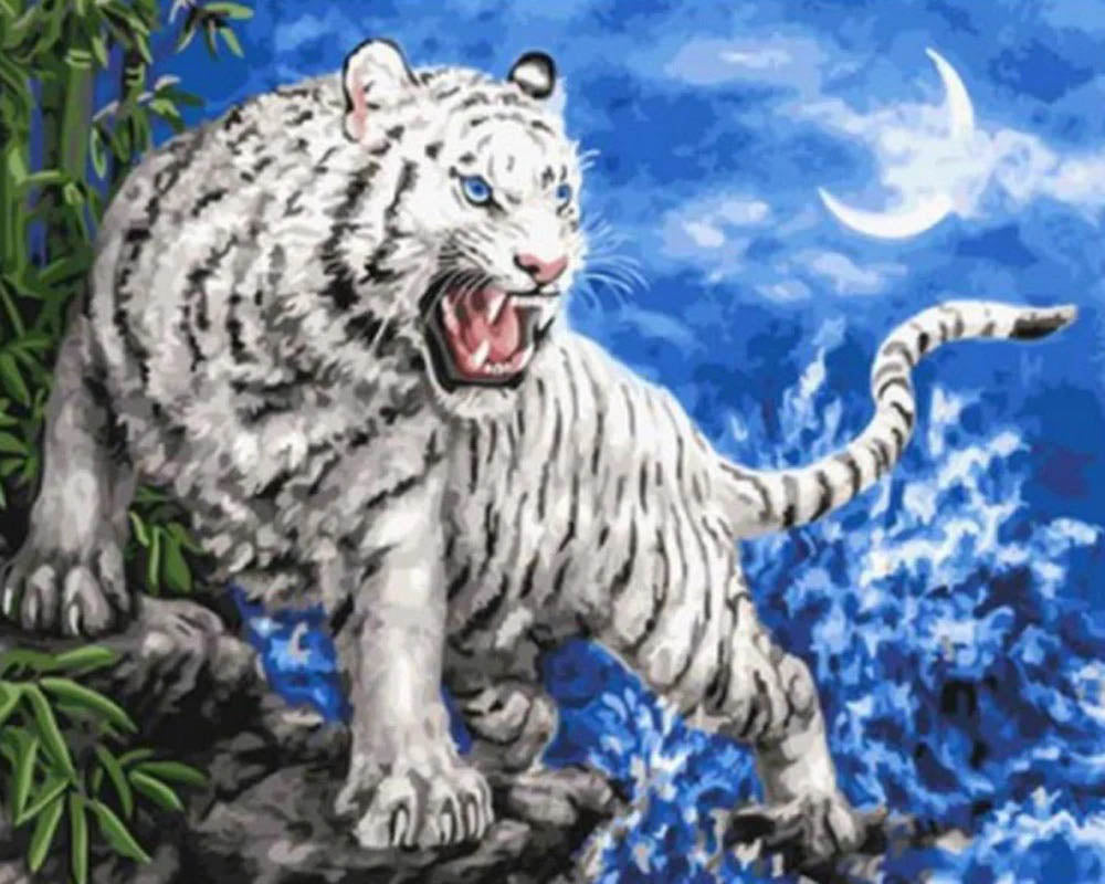 Threatening white tiger