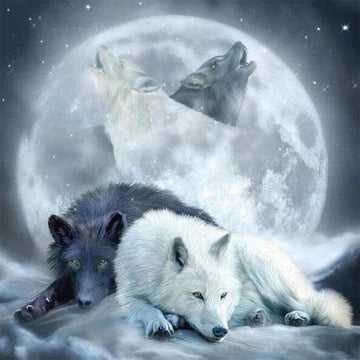Wolves howling at the Moon